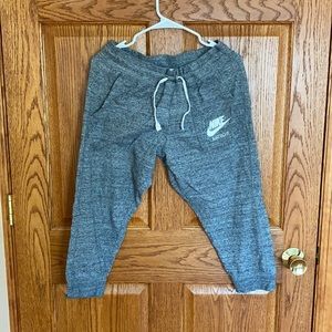 Nike Crop Joggers